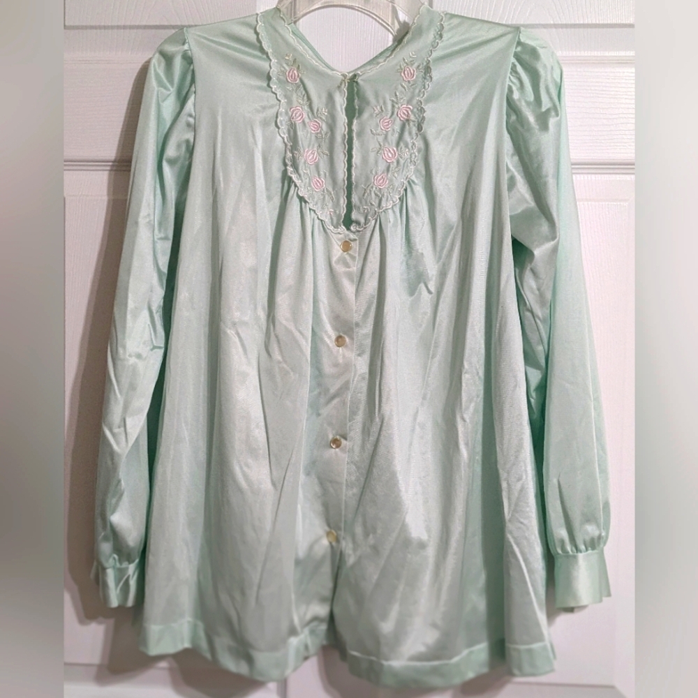 Pinehurst Vintage women's nylon lingerie